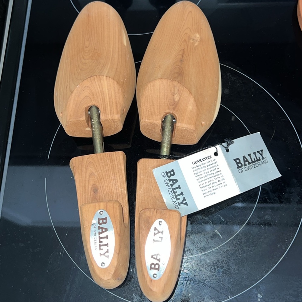 Bally Cedar Wood Shoe Trees small